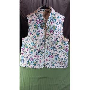 249 Cute puff vest with flowers